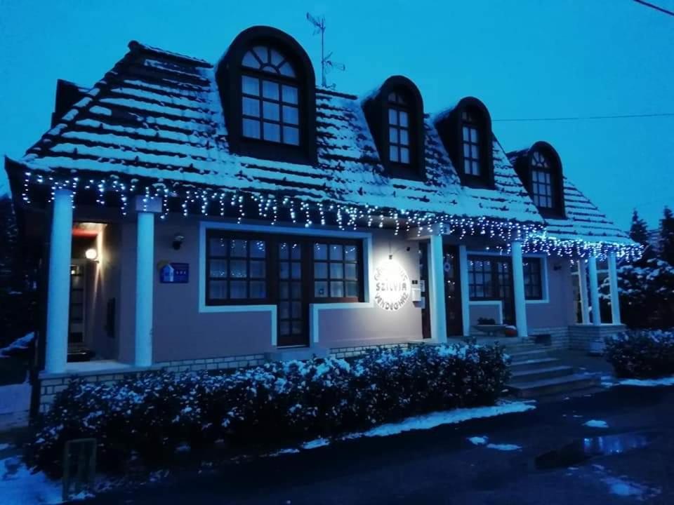 Szilvia Gaestehaus Buk Exterior photo