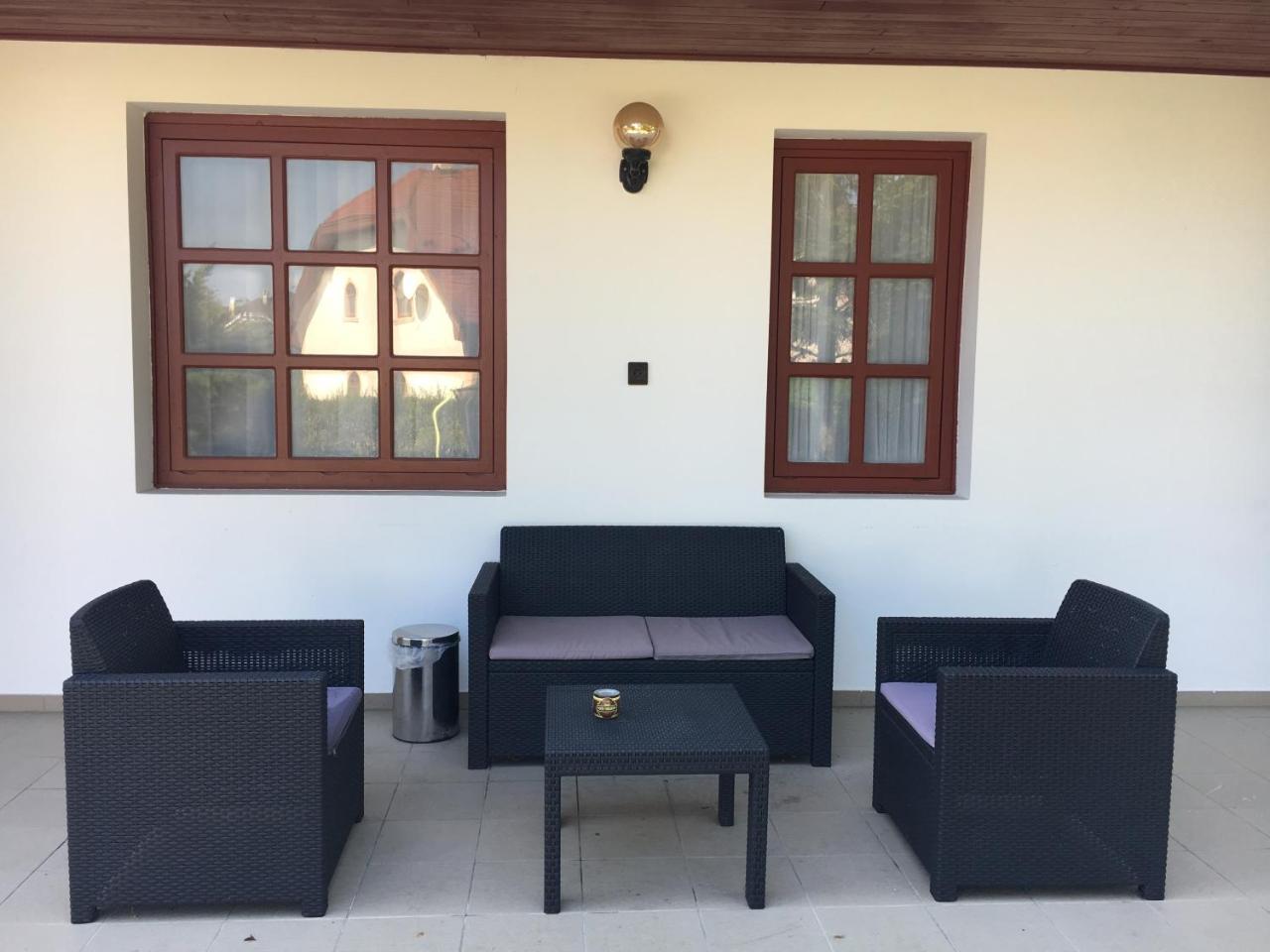 Szilvia Gaestehaus Buk Exterior photo