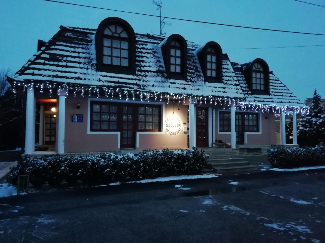 Szilvia Gaestehaus Buk Exterior photo
